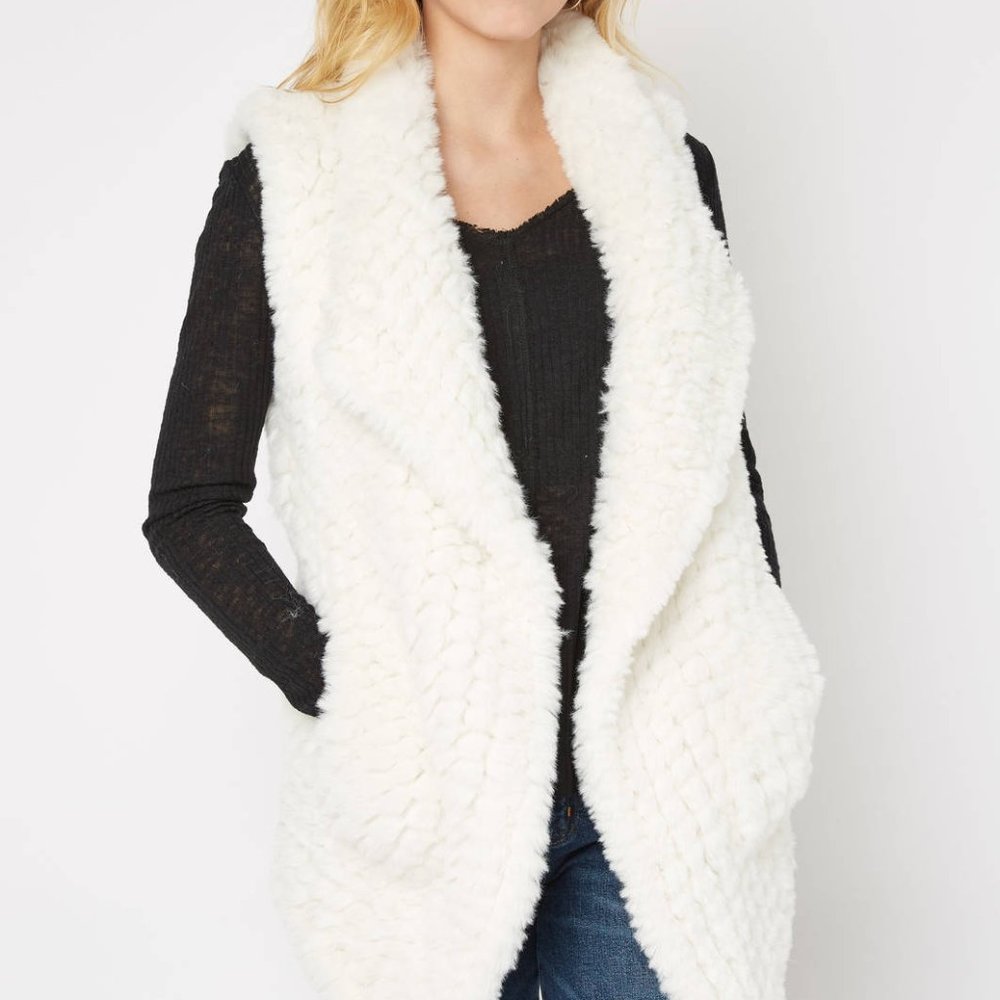 Dolce Cabo Vest